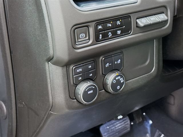 Used 2023 Chevrolet Tahoe High Country AWD/4WD image 11
