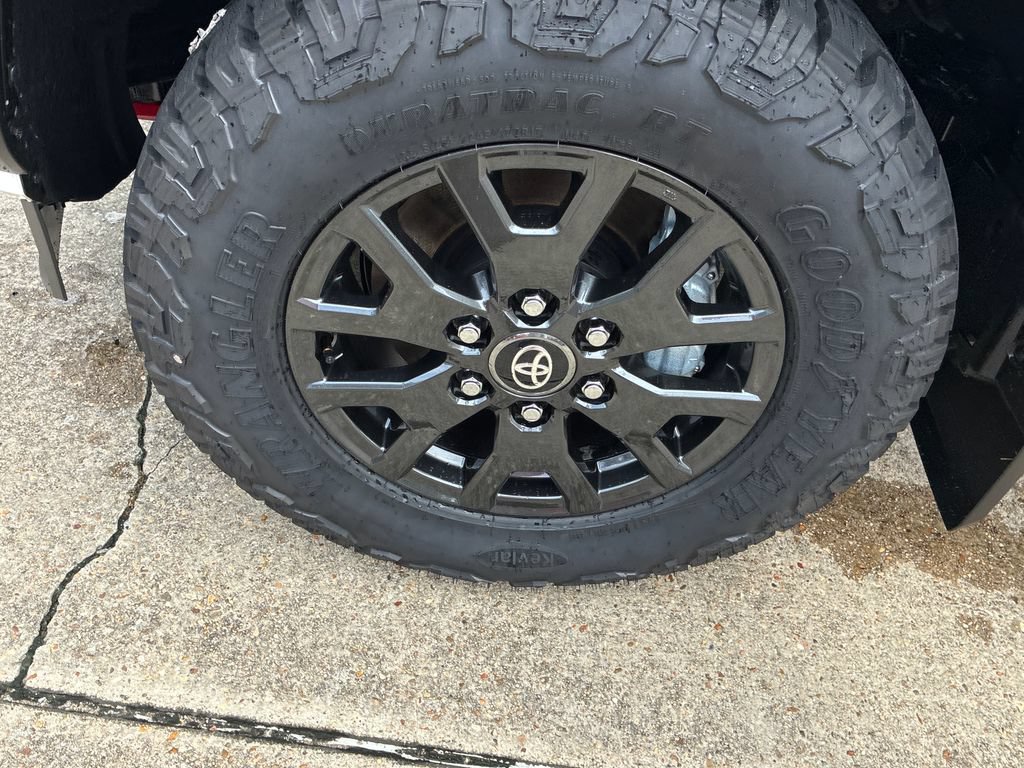 New 2026 Toyota 4Runner SR5 AWD/4WD image 45