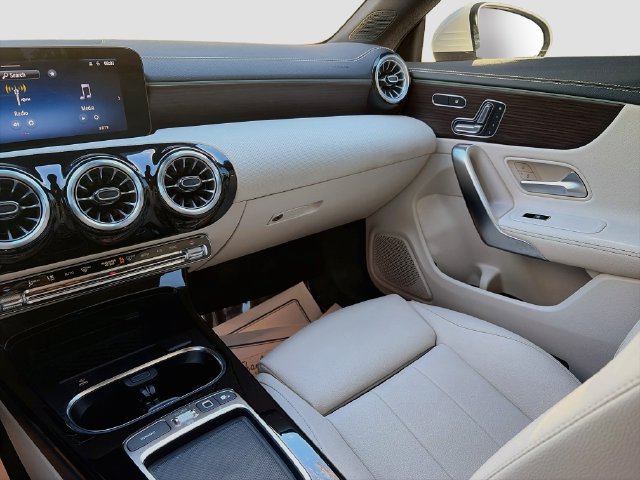 Certified 2026 Mercedes-Benz CLA 250 4MATIC image 23