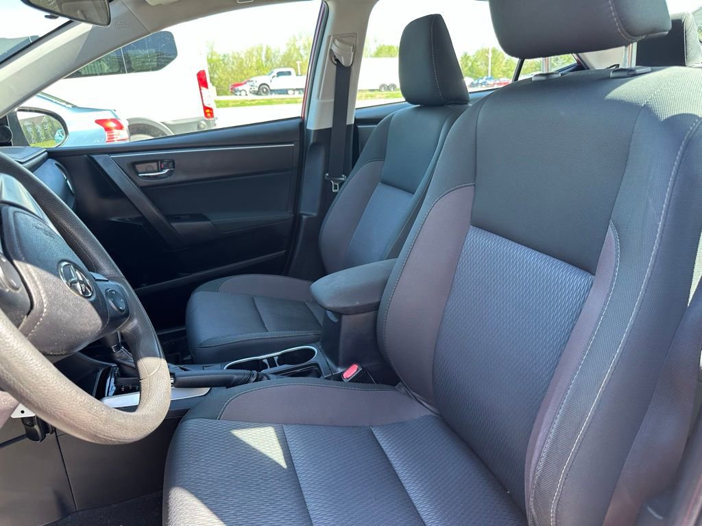 Used 2018 Toyota Corolla LE FWD image 7