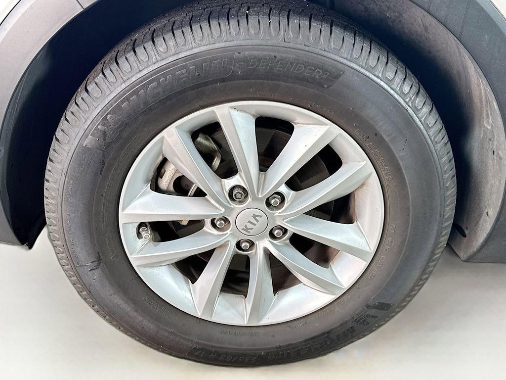 Used 2017 Kia Sorento LX w/ LX Convenience Package image 37