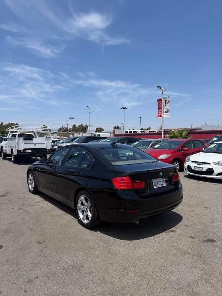 Used 2015 BMW 320i Sedan RWD image 5