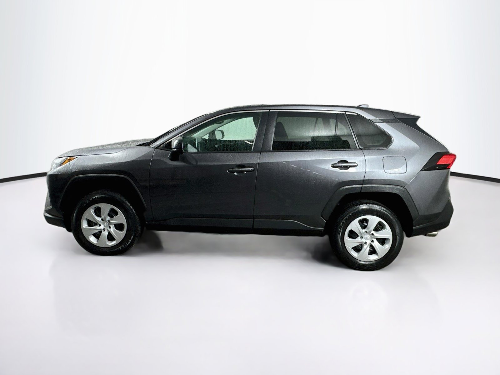 Certified 2023 Toyota RAV4 LE AWD/4WD image 4