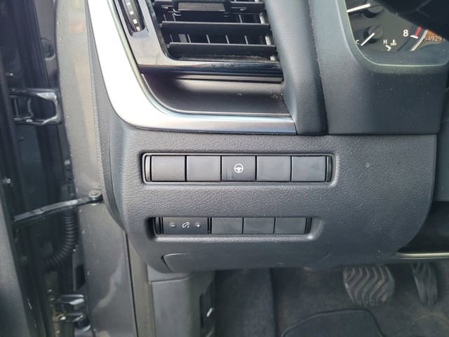 Used 2023 Nissan Rogue SV image 16