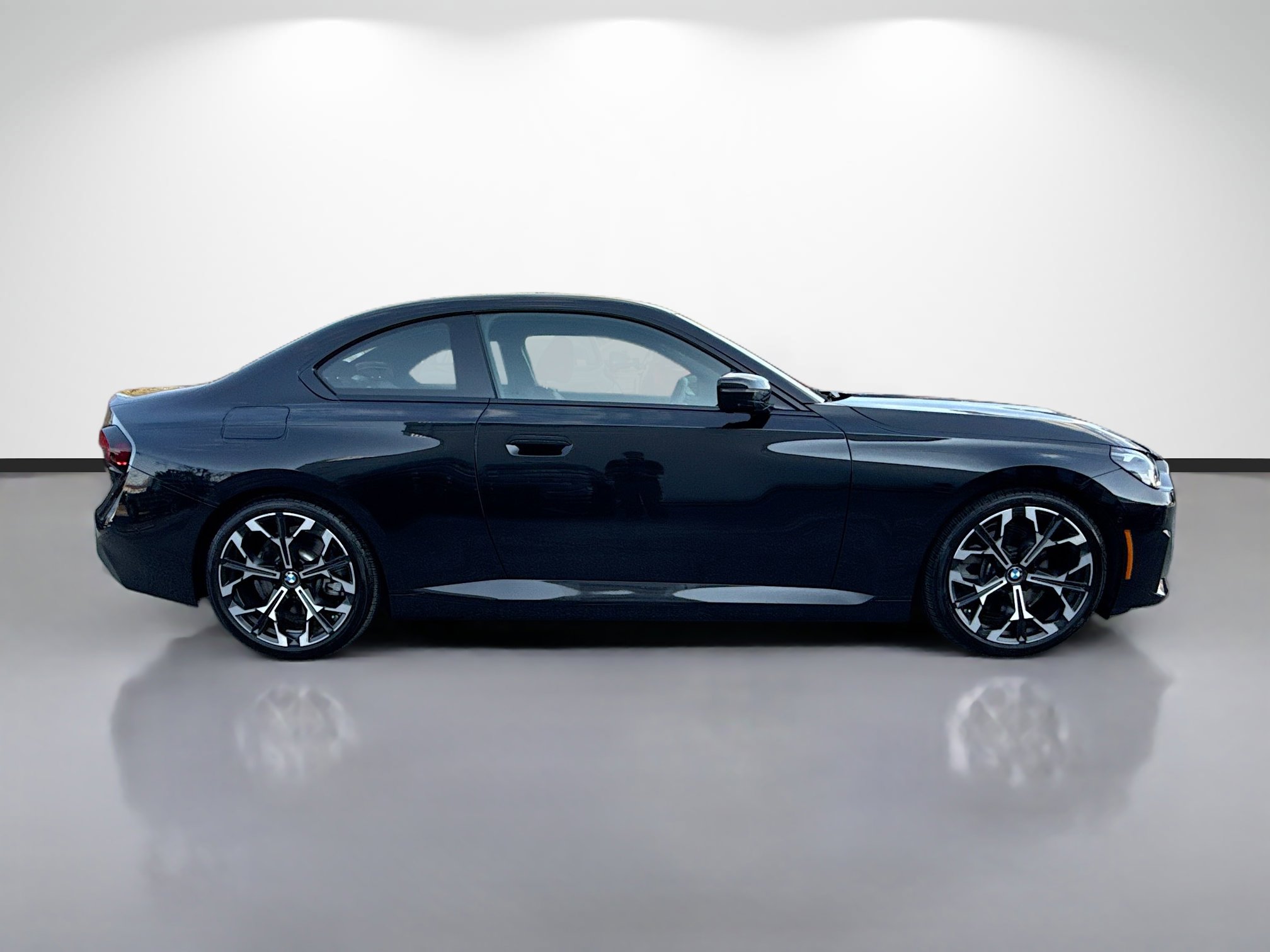 Used 2025 BMW 230i Coupe w/ Convenience Package image 2