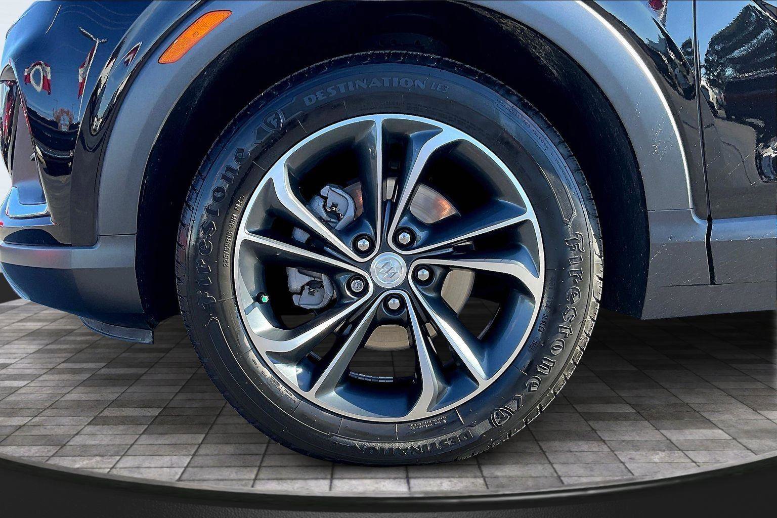 Used 2022 Buick Encore GX Essence w/ Advanced Technology Package image 9