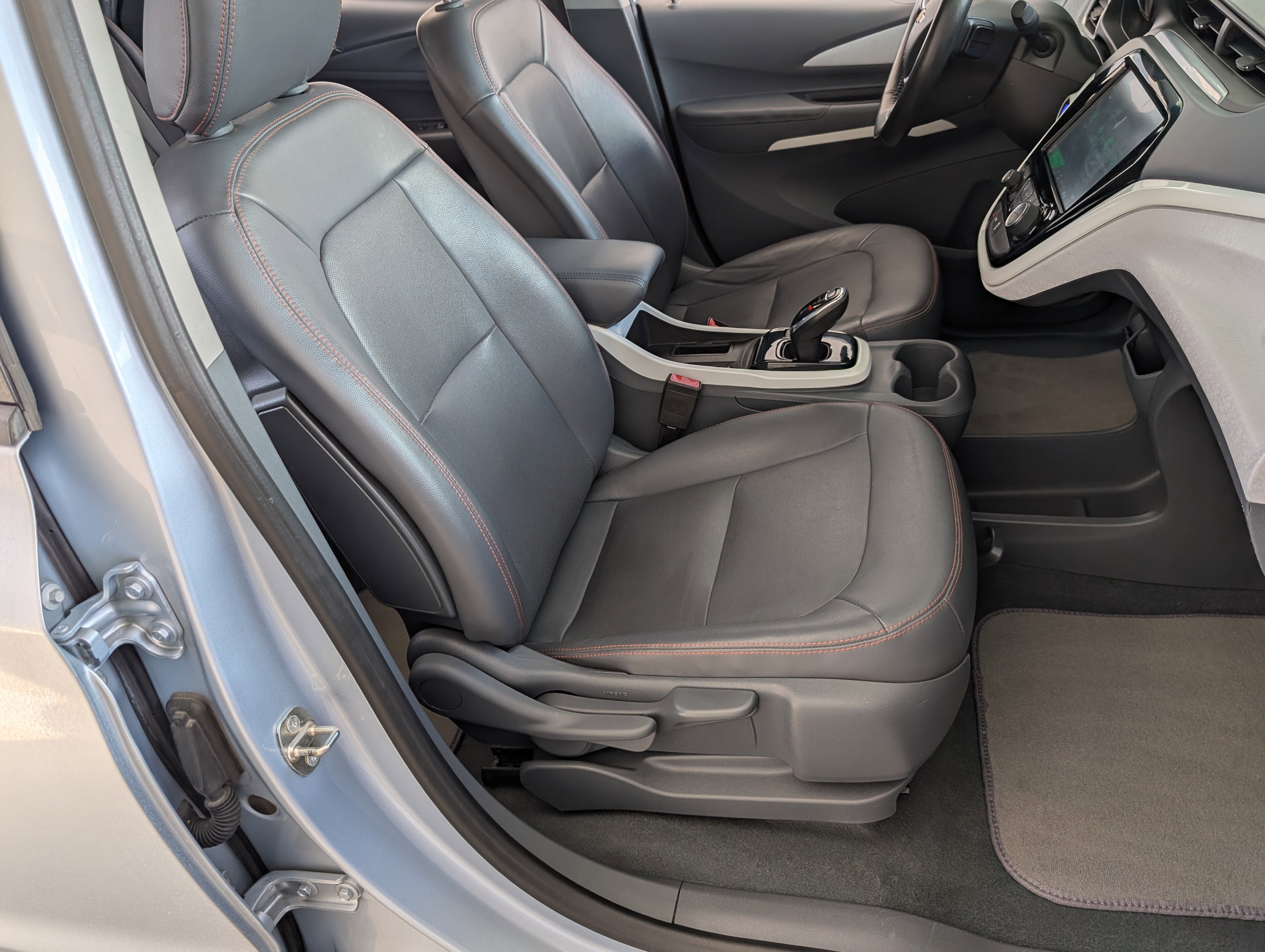 Used 2017 Chevrolet Bolt Premier w/ Driver Confidence II Package image 20