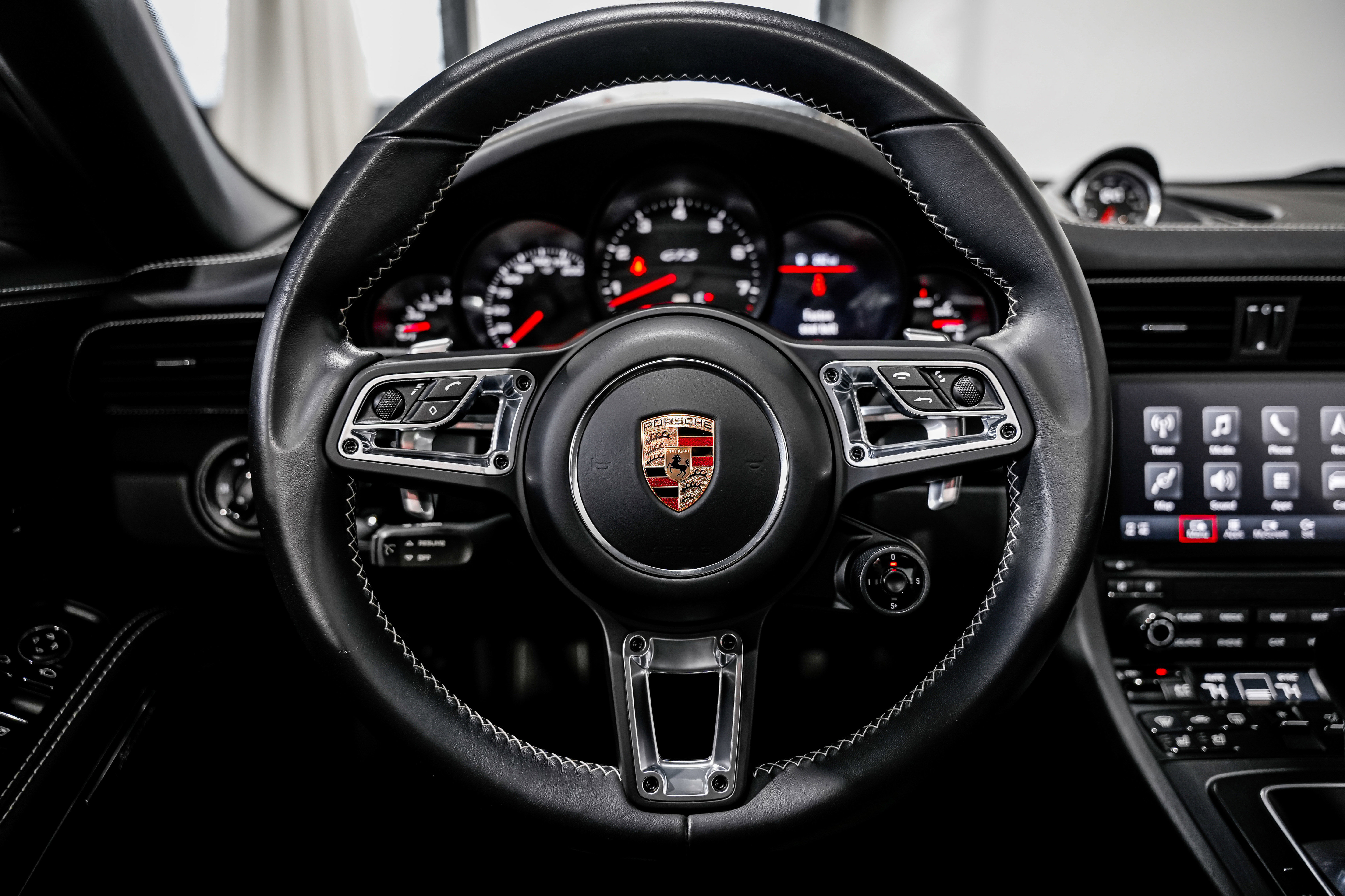 Used 2019 Porsche 911 Targa 4 GTS image 10