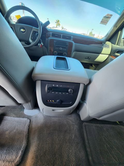 Used 2014 Chevrolet Tahoe LT RWD image 17