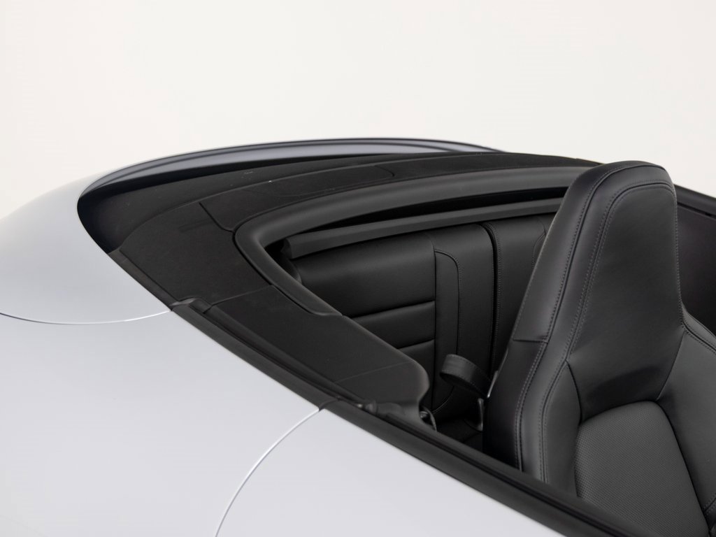 Certified 2025 Porsche 911 Carrera image 40