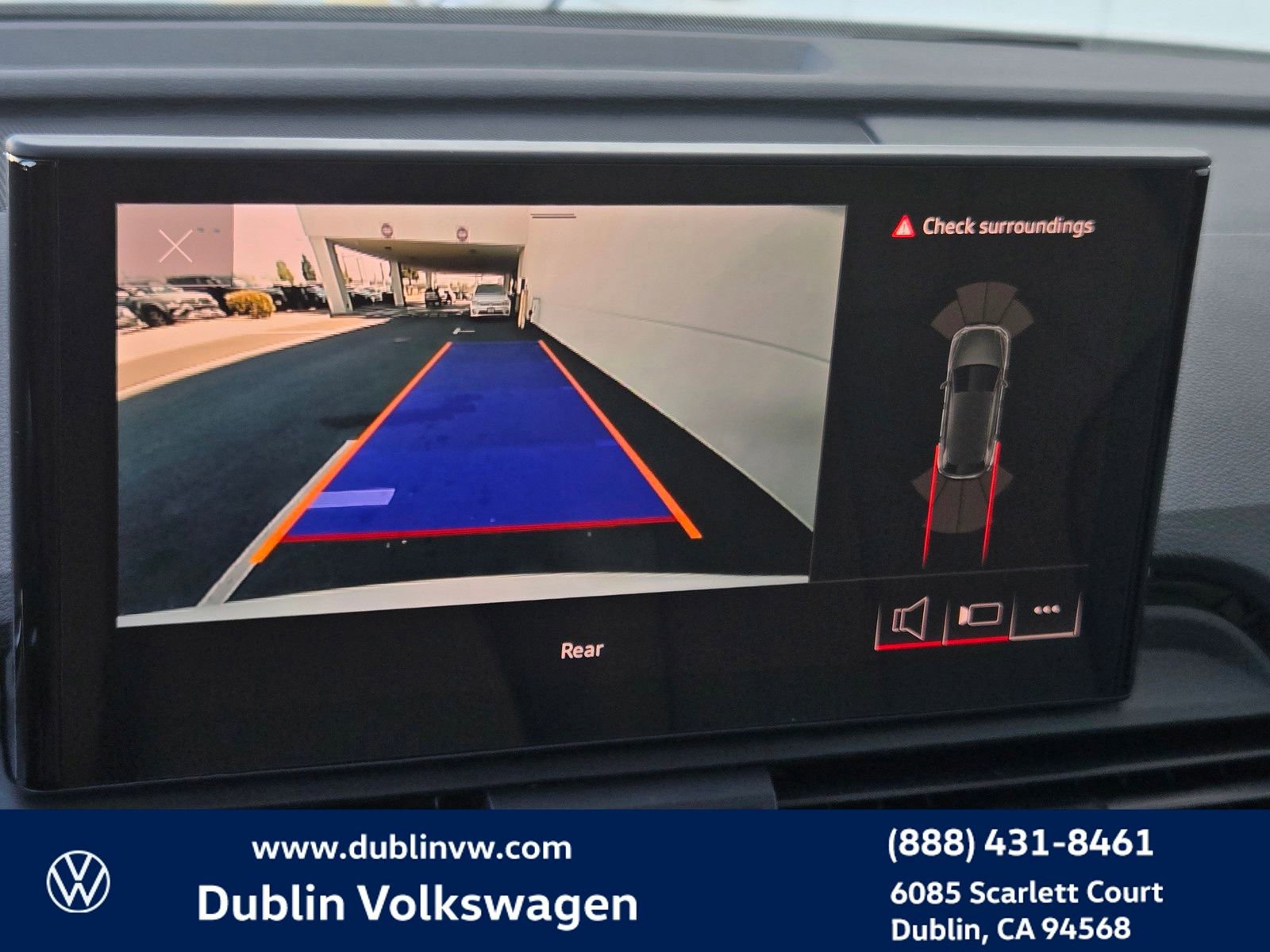 Used 2023 Audi Q5 e Premium w/ Convenience Package image 15