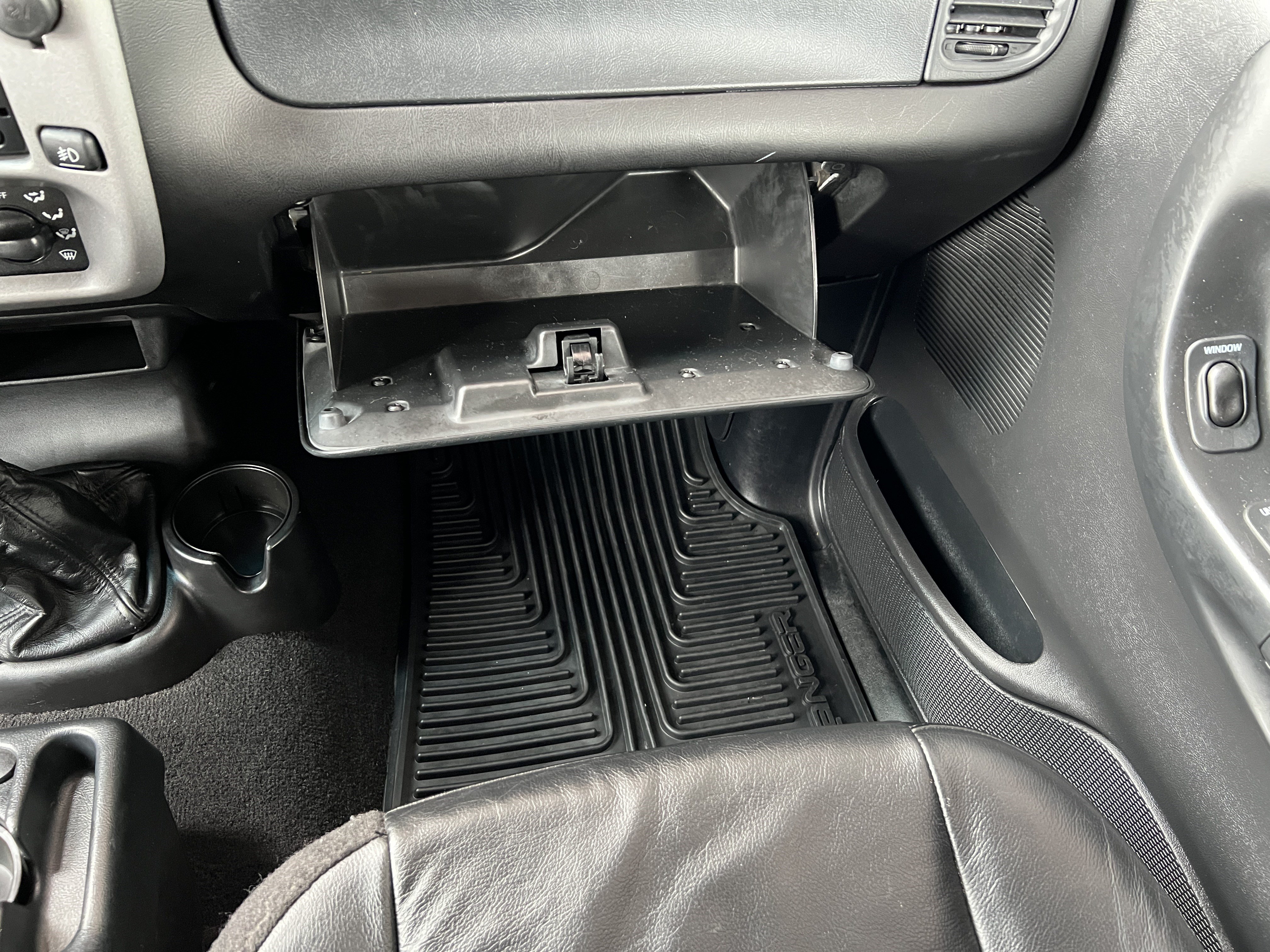 Used 2004 Ford Ranger XLT AWD/4WD image 32