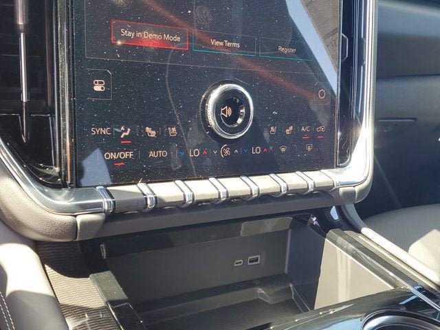 New 2026 GMC Yukon Elevation w/ Elevation Premium Package AWD/4WD image 23