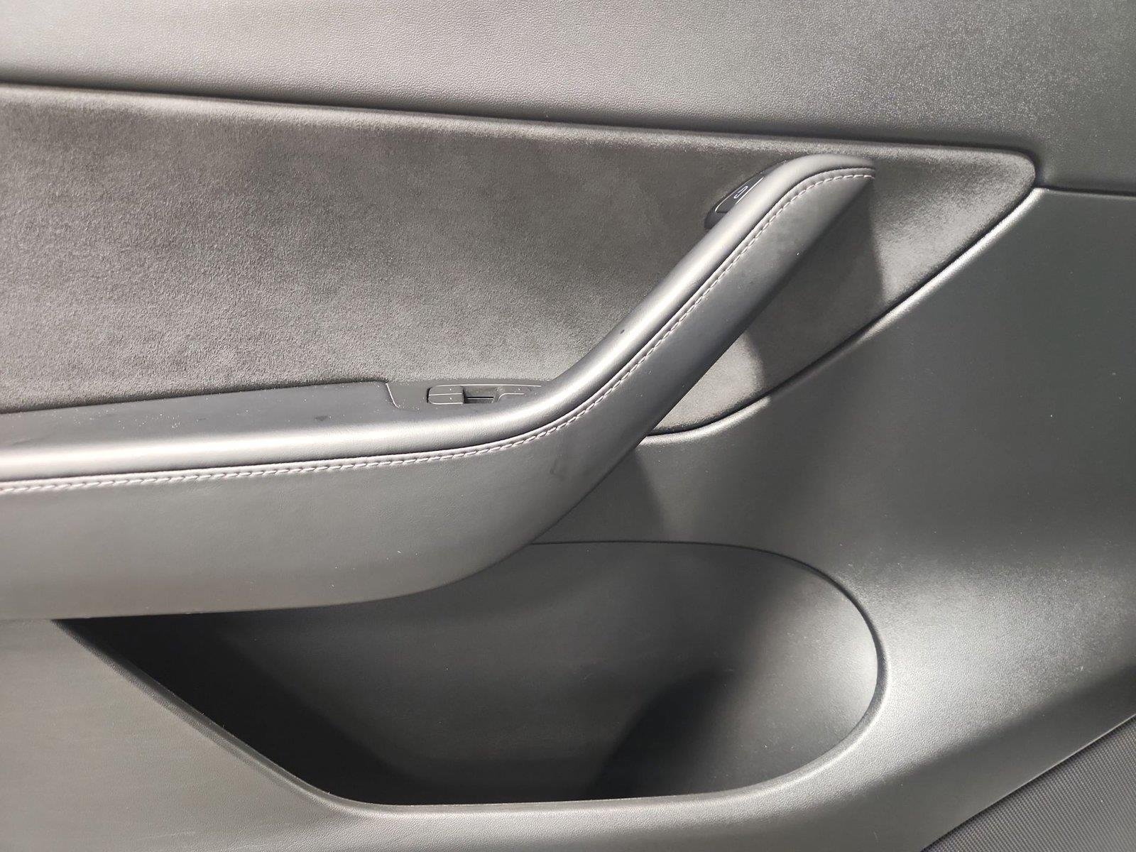 Used 2021 Tesla Model Y Long Range AWD/4WD image 22