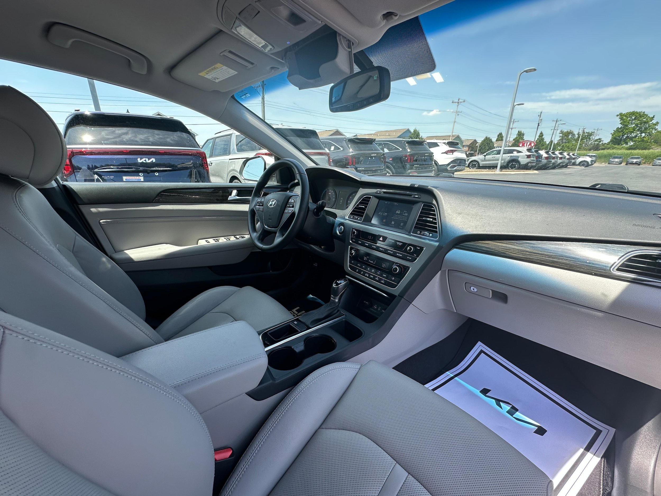 Used 2017 Hyundai Sonata Limited FWD image 17