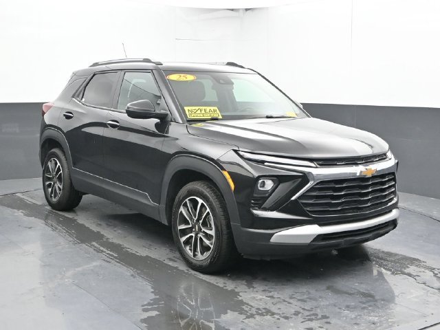 Used 2025 Chevrolet TrailBlazer LT AWD/4WD image 6