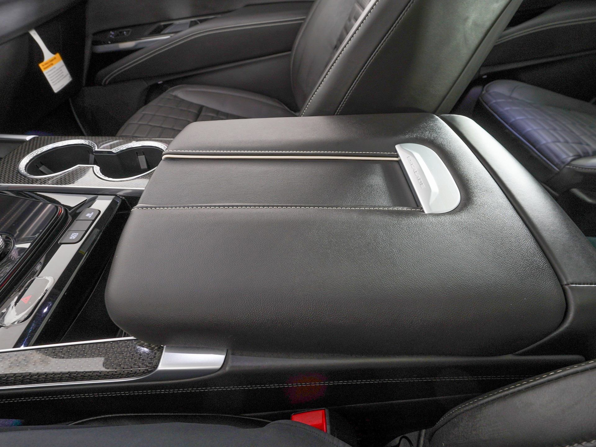 Used 2026 Cadillac Escalade ESV V image 33