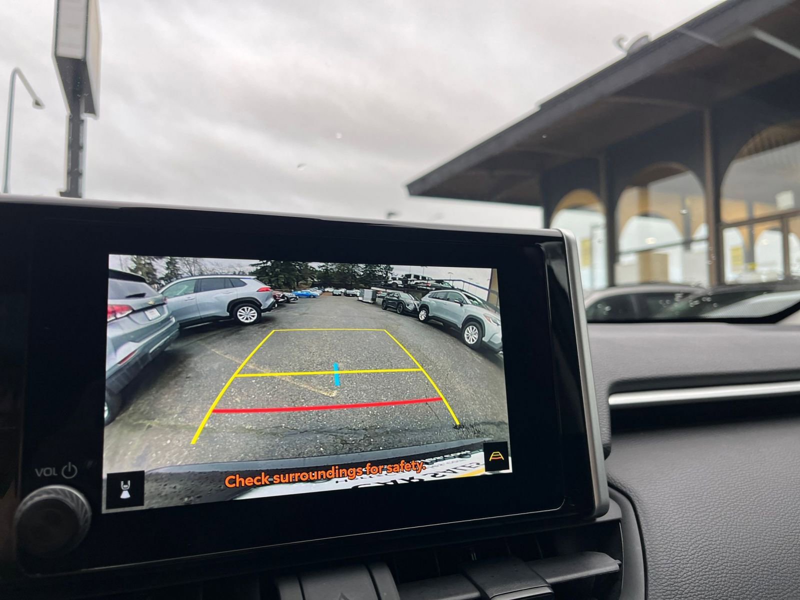 Used 2025 Toyota RAV4 XLE image 17