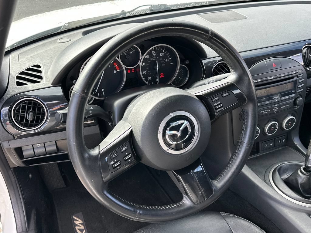 Used 2013 MAZDA MX-5 Miata Grand Touring RWD image 15