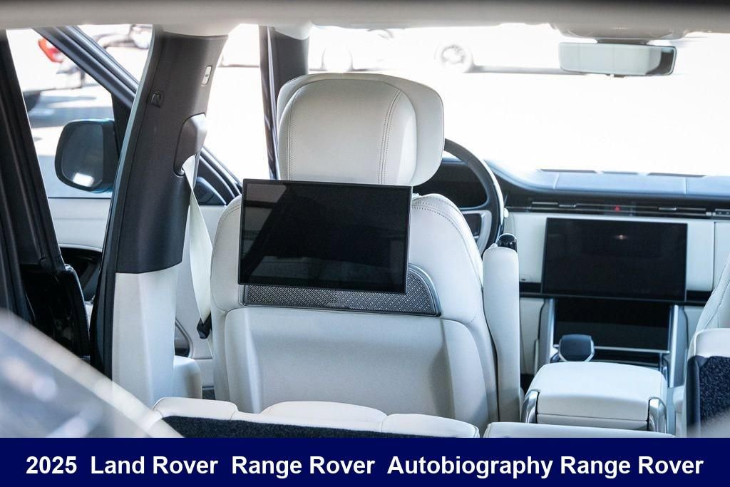 Used 2025 Land Rover Range Rover Long Wheelbase Autobiography AWD/4WD image 37