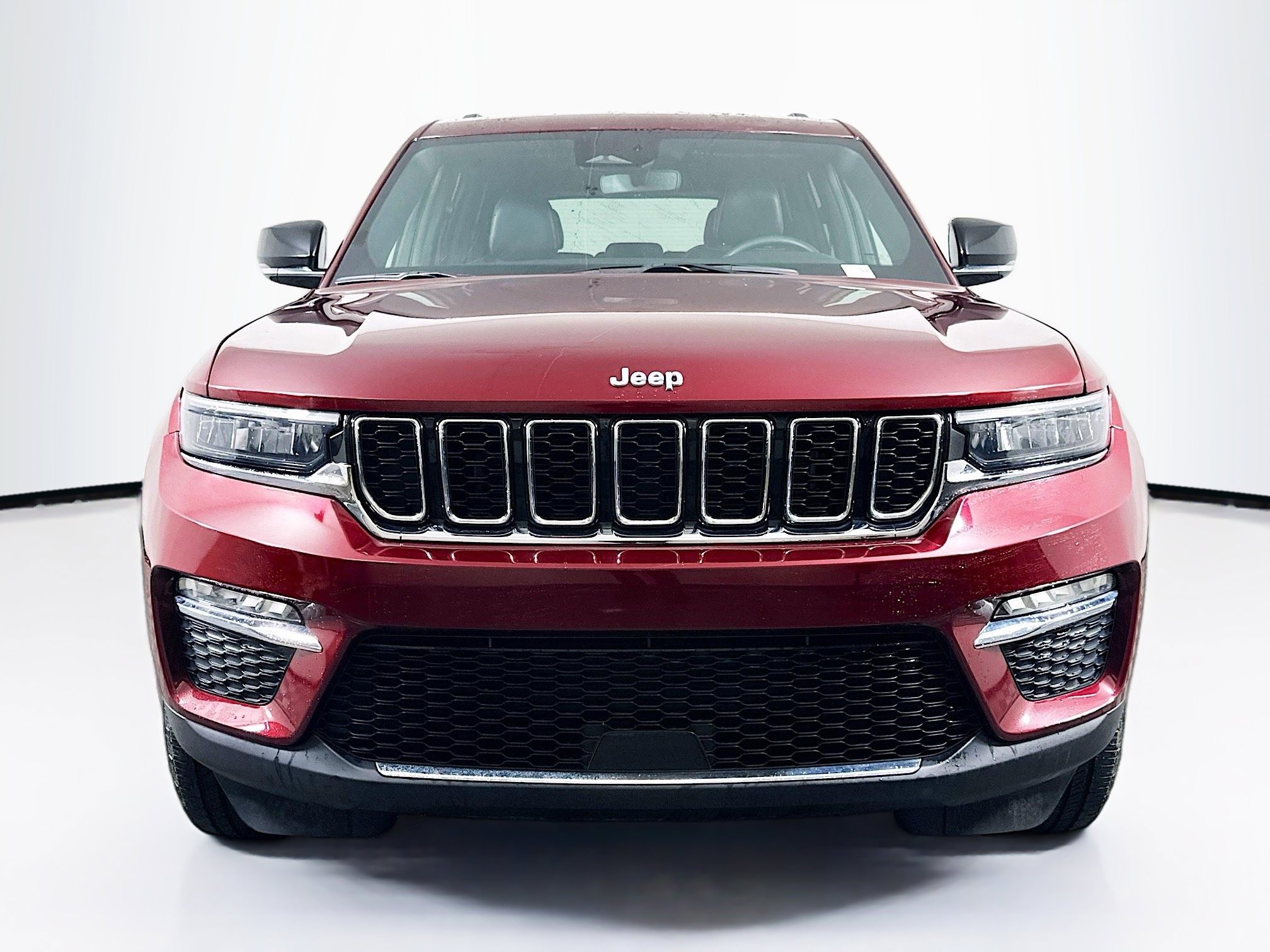 Used 2024 Jeep Grand Cherokee Limited image 2