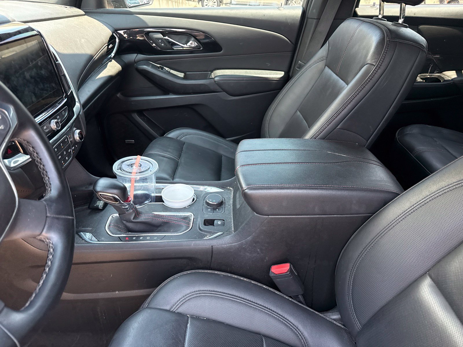 Used 2023 Chevrolet Traverse RS FWD image 17