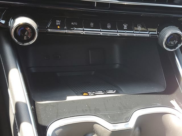 New 2027 Chevrolet Traverse LT w/ Driver Confidence Package FWD image 31