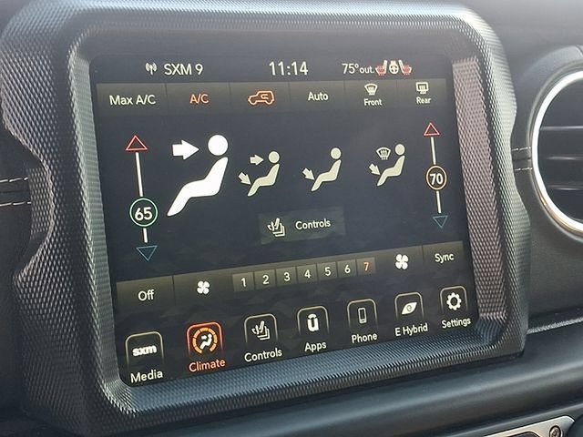 Used 2023 Jeep Wrangler Unlimited Sahara w/ Cold Weather Group AWD/4WD image 15