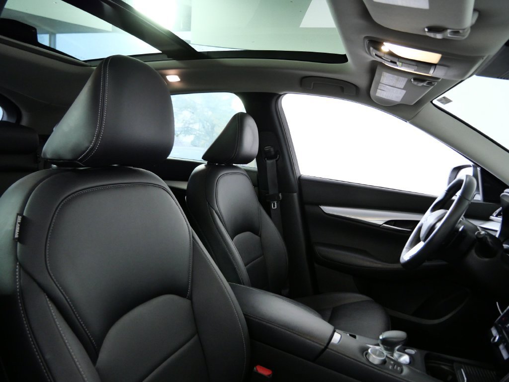 Used 2021 INFINITI QX50 Luxe AWD/4WD image 10