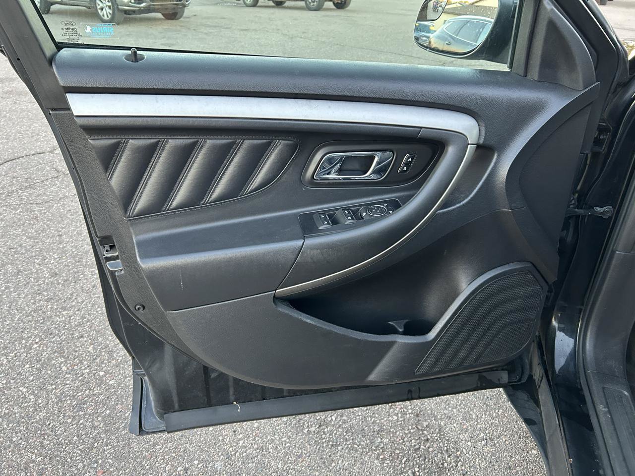 Used 2013 Ford Taurus SEL FWD image 14