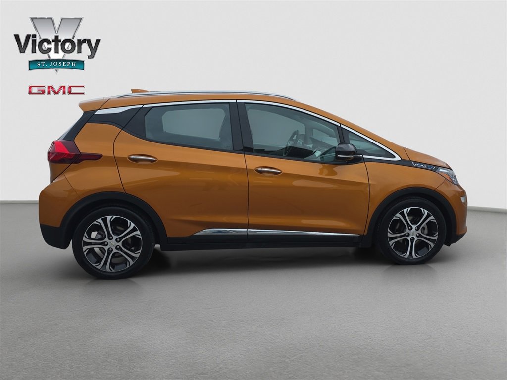 Used 2017 Chevrolet Bolt Premier w/ Driver Confidence II Package image 18