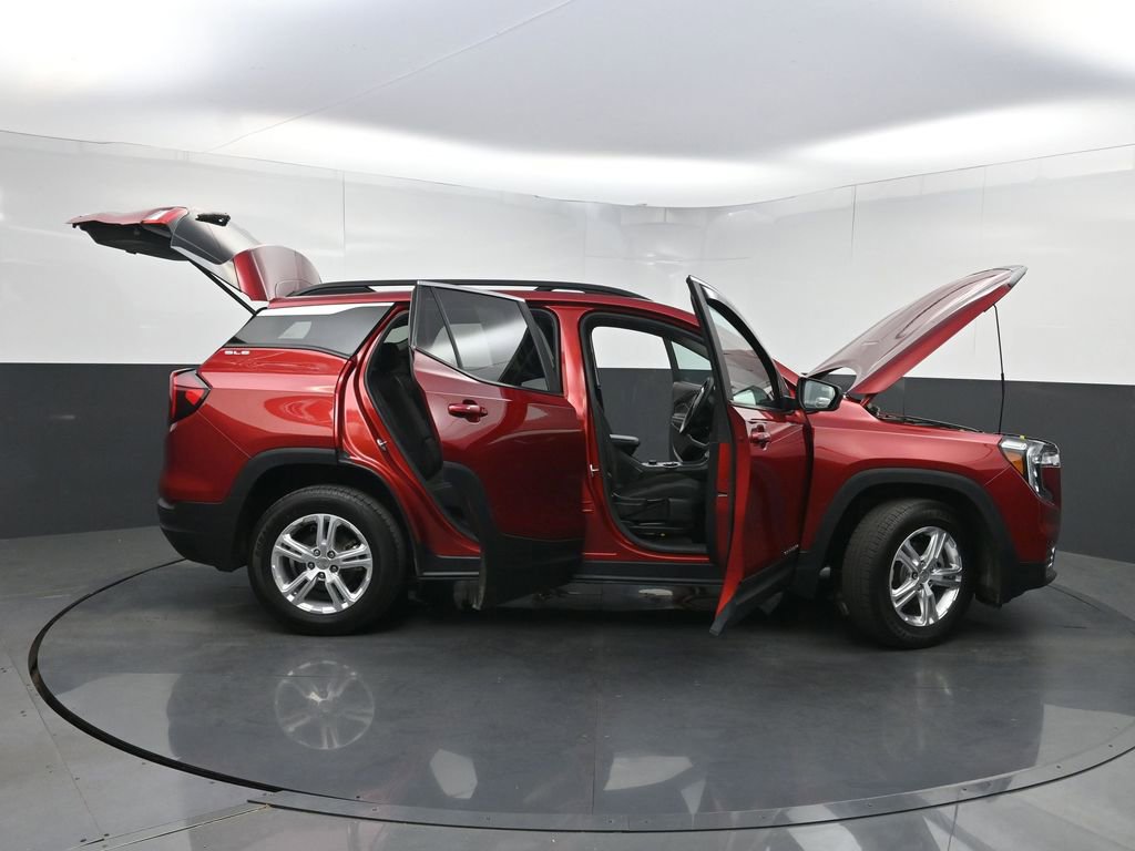 Used 2022 GMC Terrain SLE w/ Driver Convenience Package AWD/4WD image 33