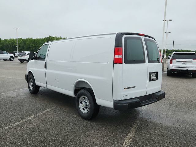New 2026 Chevrolet Express 3500 RWD image 5