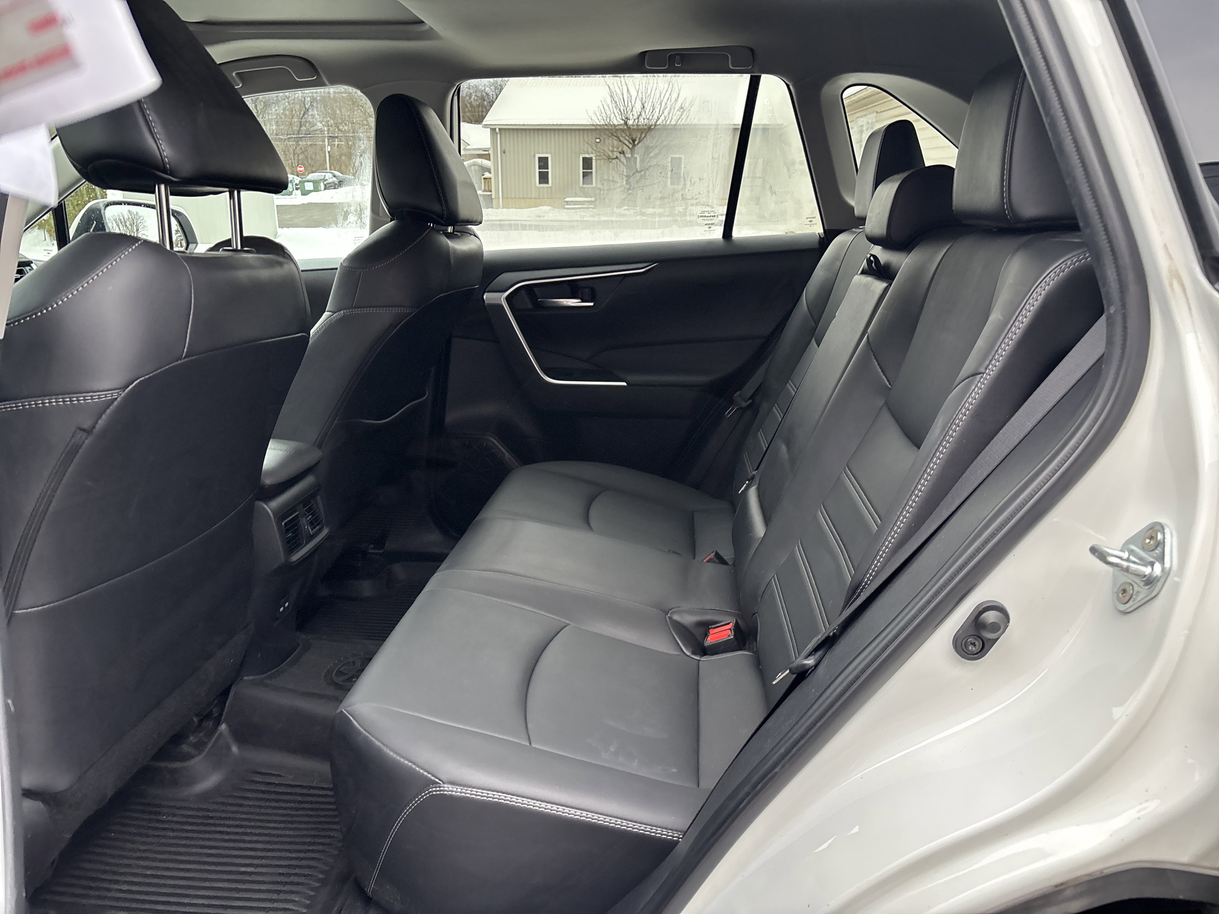 Certified 2022 Toyota RAV4 XLE Premium image 14