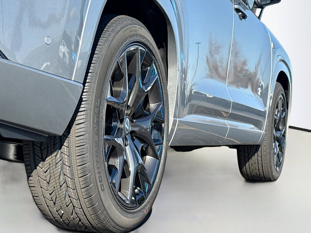 New 2026 Lexus TX 500h AWD image 13