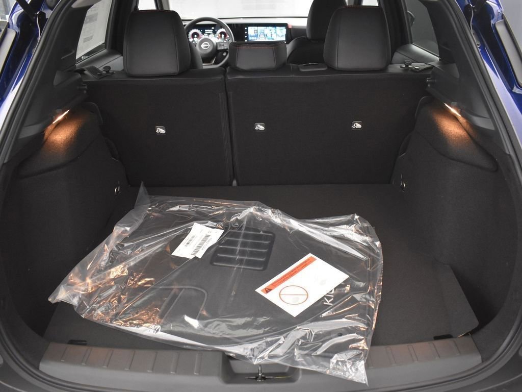 New 2026 Nissan Kicks SR w/ Cold Weather Package image 34