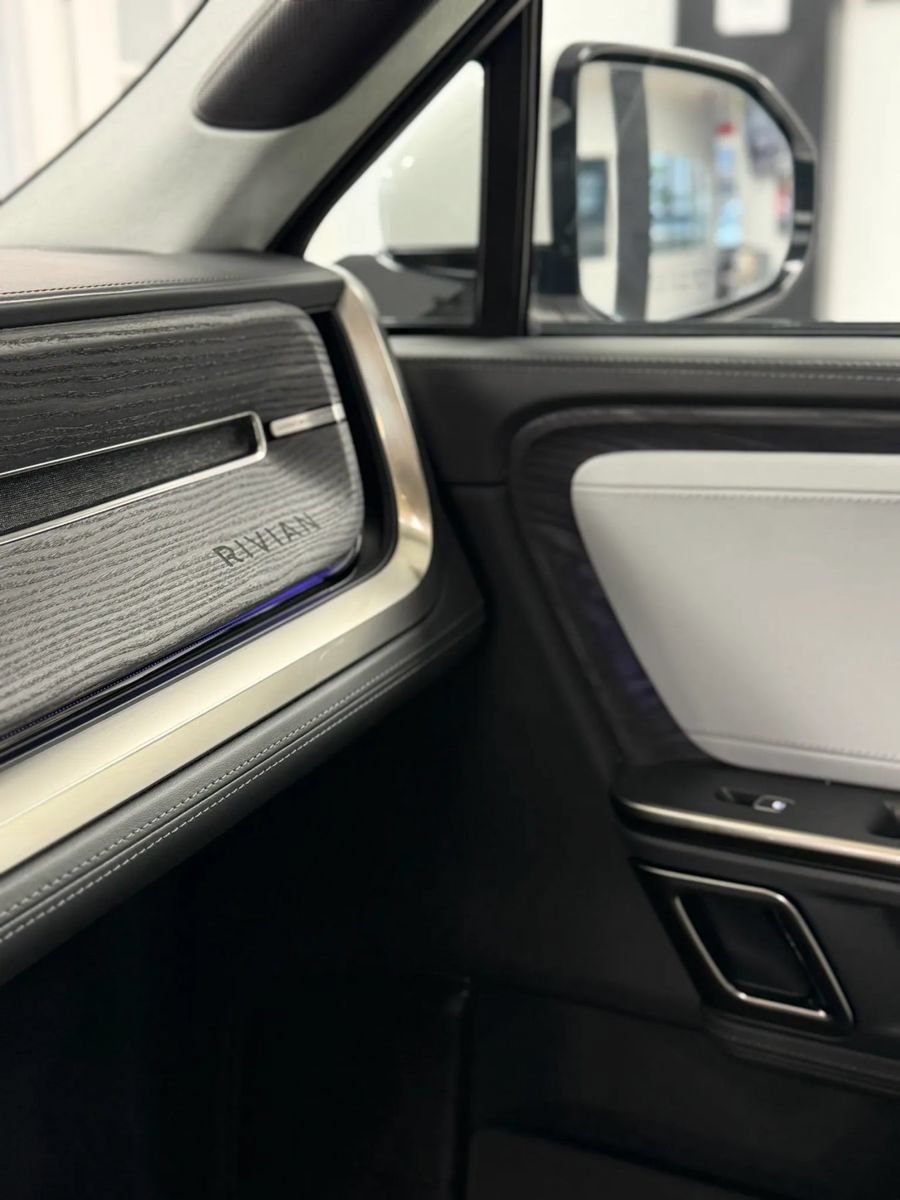 Used 2022 Rivian R1T Adventure AWD/4WD image 36