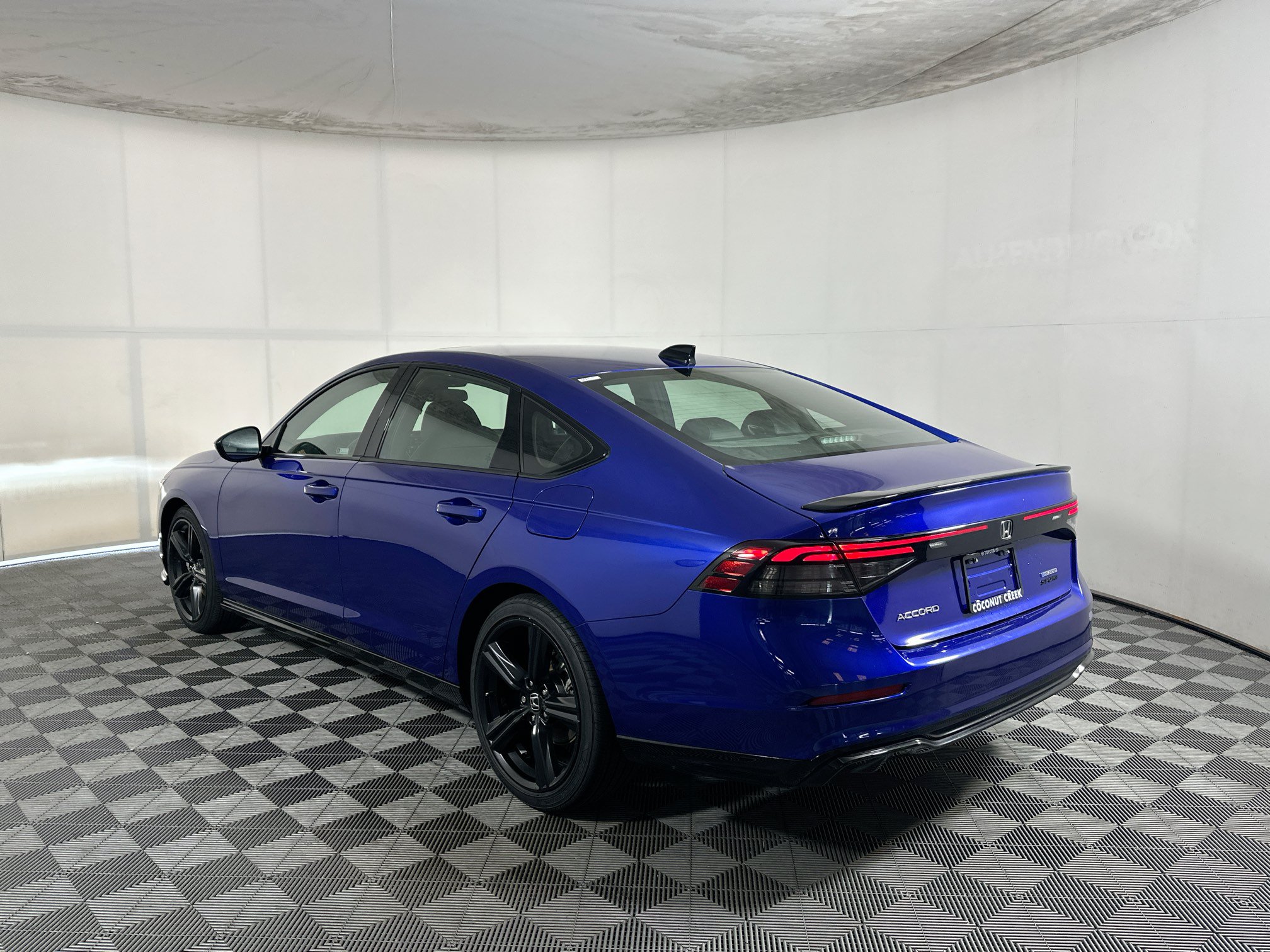 Used 2024 Honda Accord Sport image 5