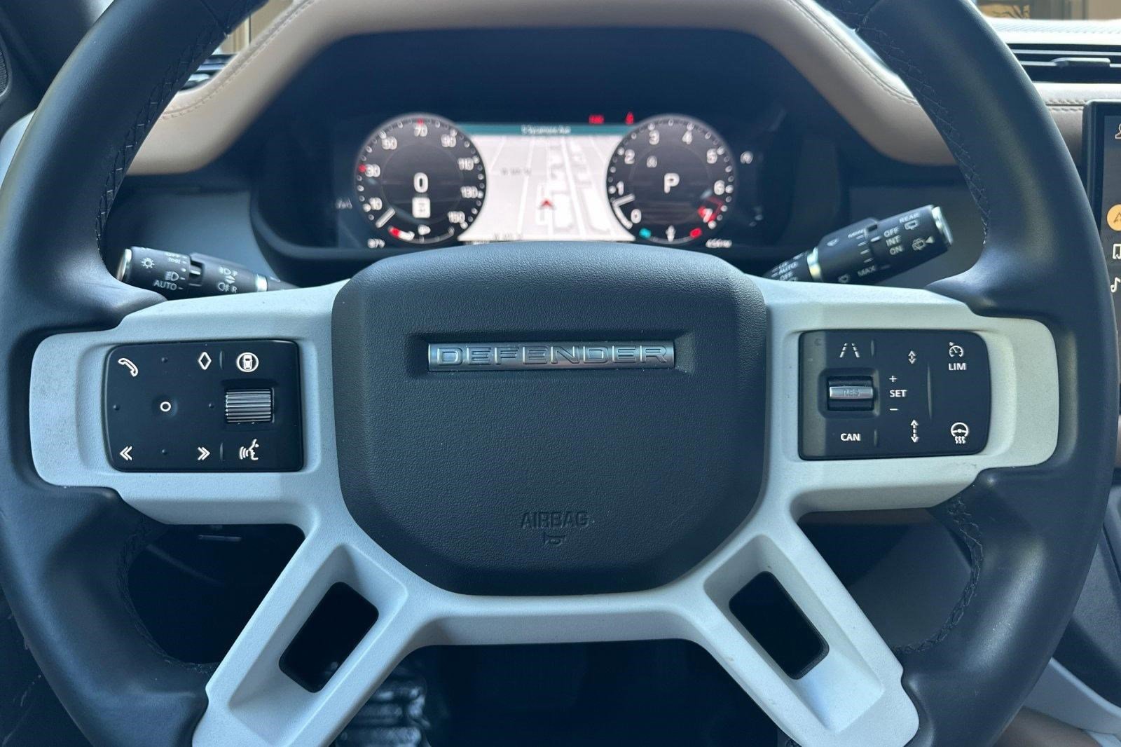 Used 2025 Land Rover Defender 110 S image 18