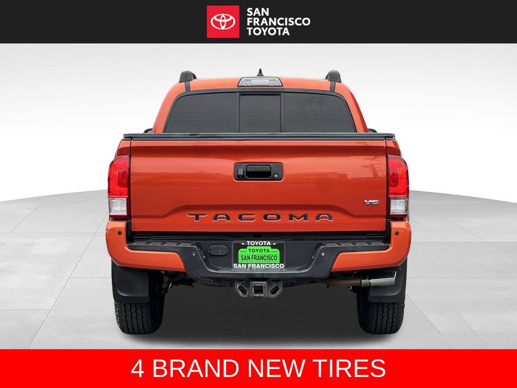 Used 2016 Toyota Tacoma TRD Off-Road AWD/4WD image 4
