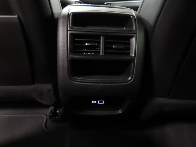 Used 2025 Cadillac XT5 Premium Luxury image 29