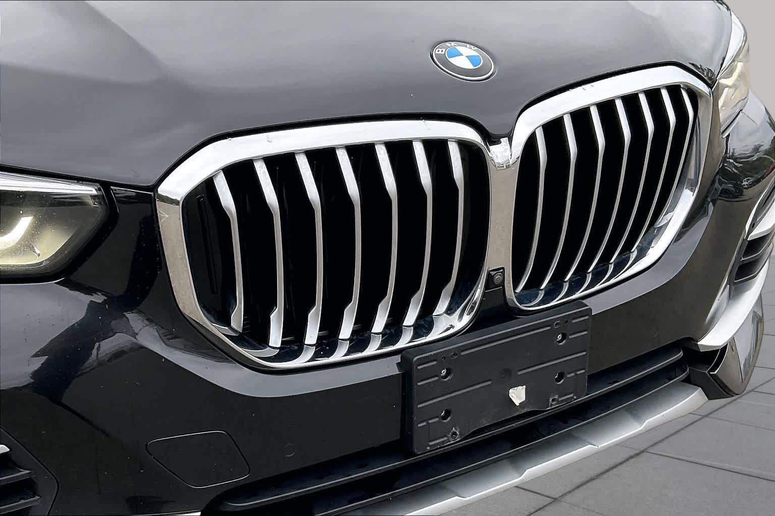 Used 2022 BMW X5 xDrive40i w/ Premium Package AWD/4WD image 31