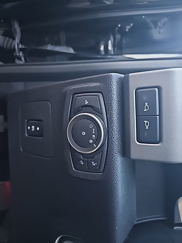 Used 2017 Ford F150 Raptor w/ Equipment Group 802A Luxury image 27