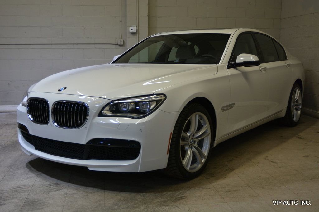 Used 2014 BMW 740i image 2
