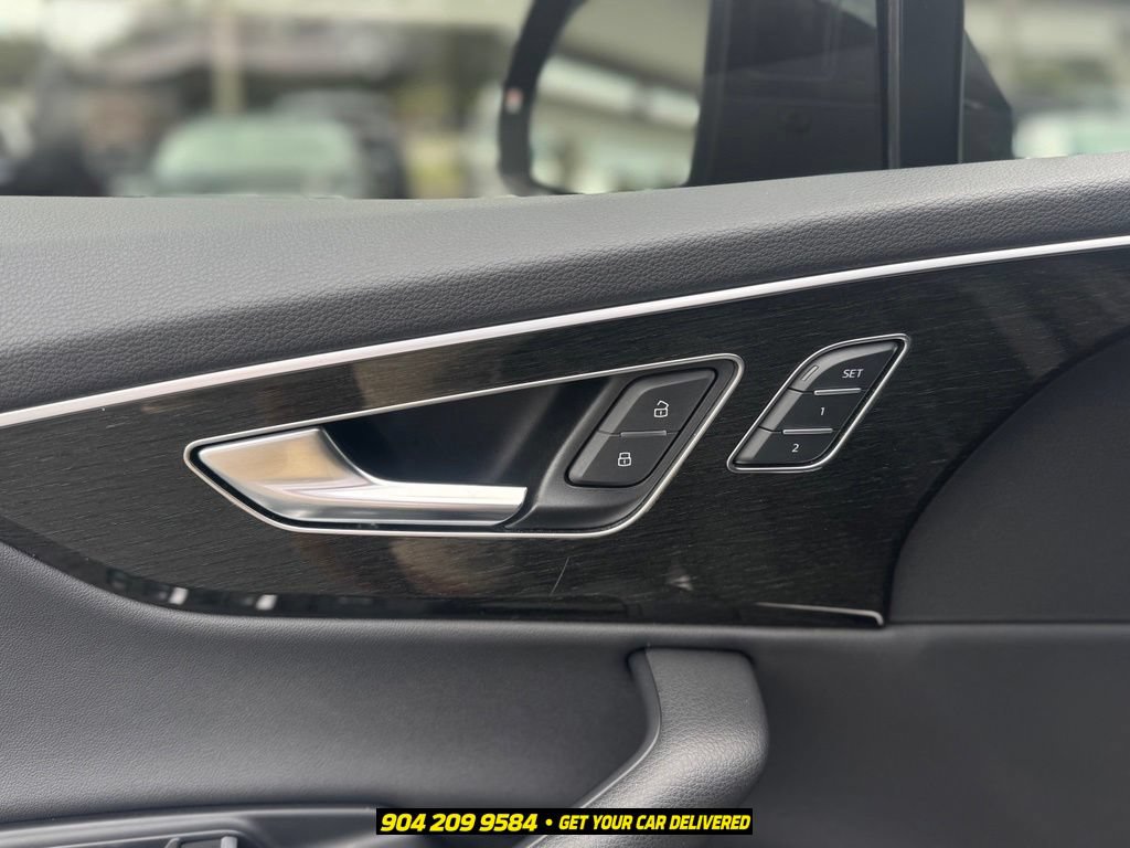 Used 2022 Audi Q7 3.0T Premium Plus AWD/4WD image 17