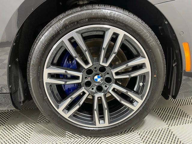 Used 2026 BMW 550e xDrive AWD/4WD image 24