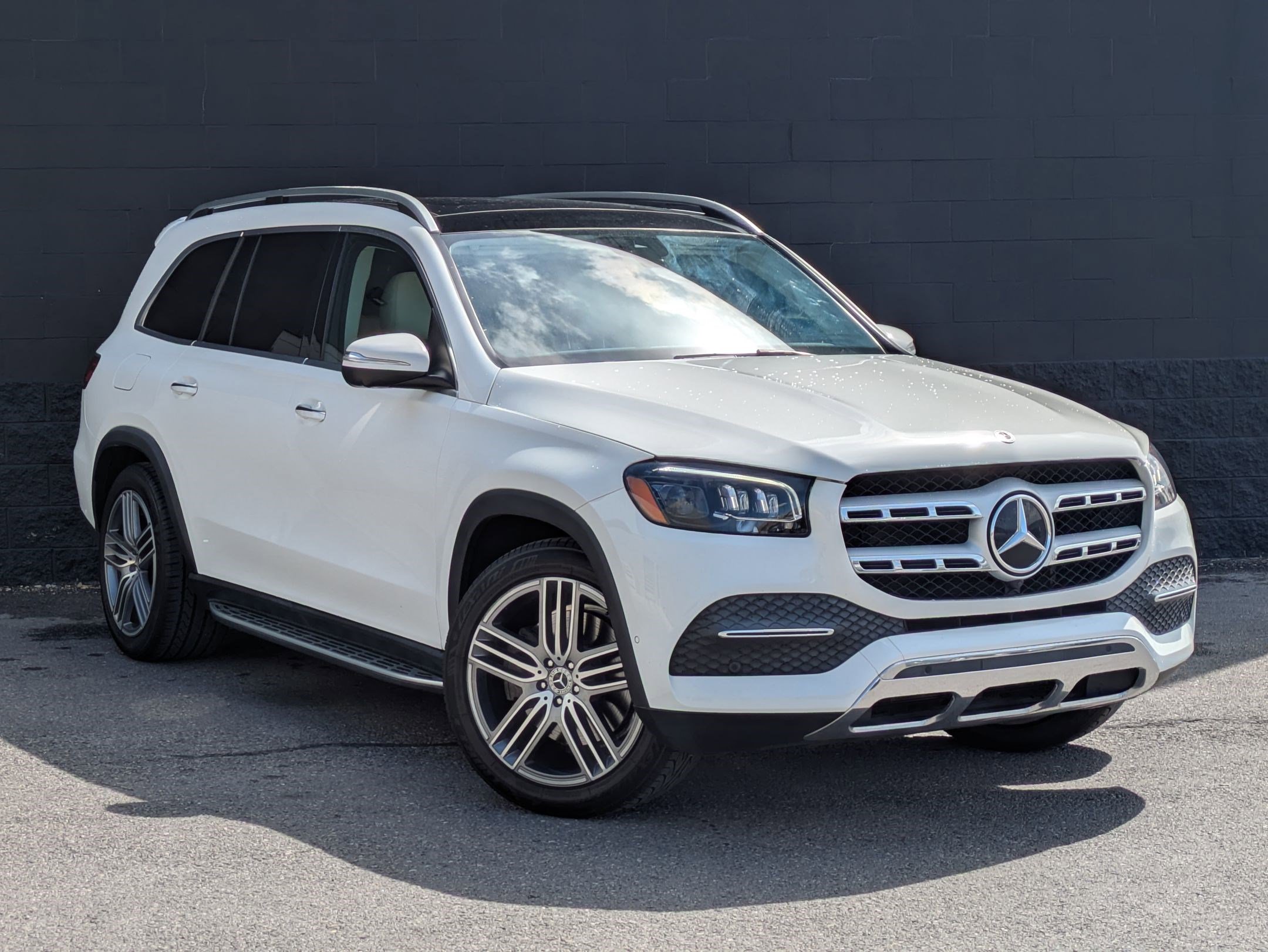 Used 2022 Mercedes-Benz GLS 450 4MATIC image 3
