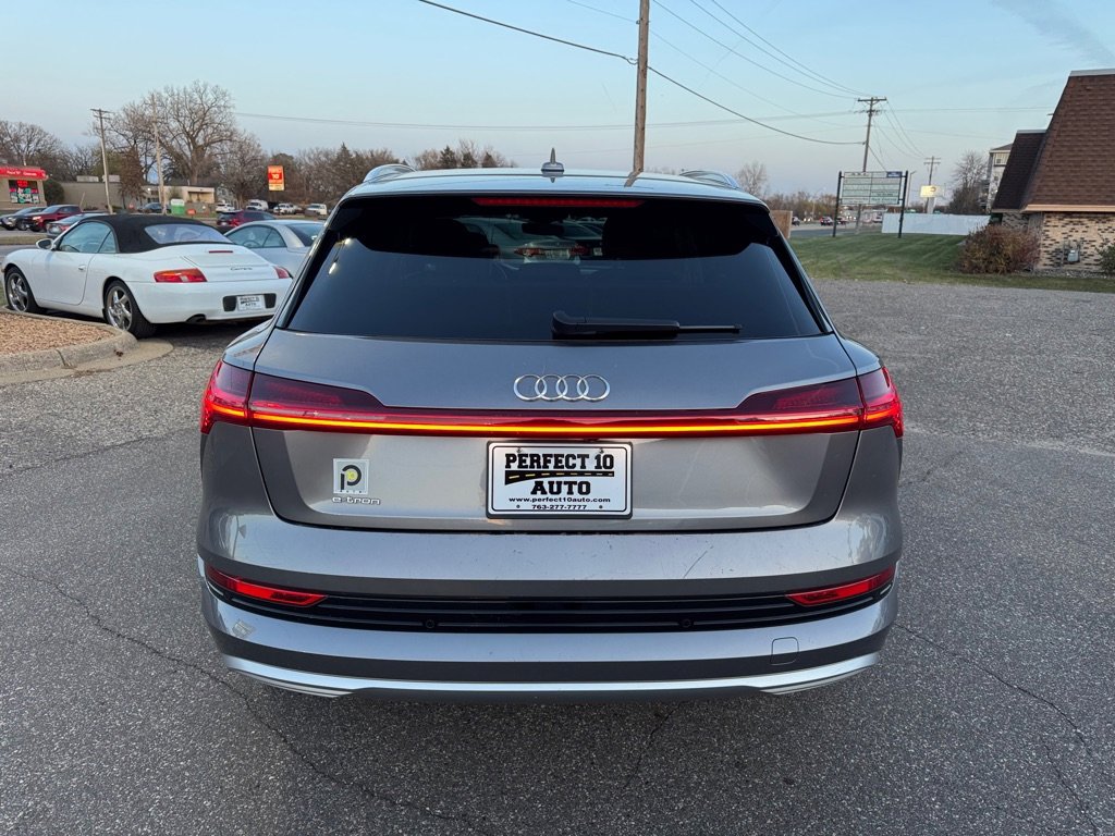 Used 2019 Audi e-tron Premium Plus image 6
