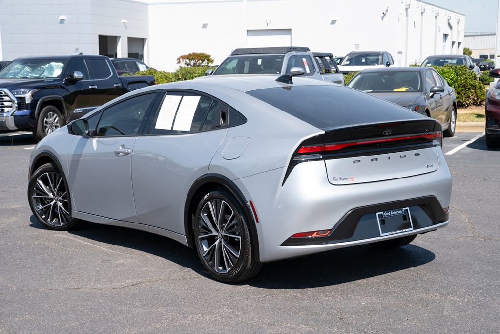 Used 2026 Toyota Prius XLE image 3