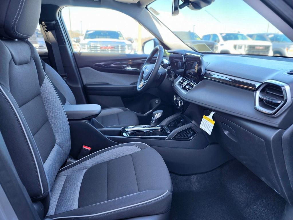 New 2026 Chevrolet TrailBlazer LT w/ Convenience Package FWD image 9